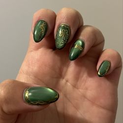 St. Patrick Gaelic nails