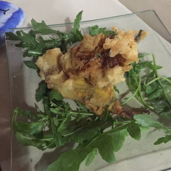Il Cenacolo - Fiorilli fritti ripieni di ricotta e salmone - Italian Near Me - Monte di Procida, NA
