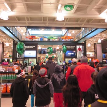 DICK'S Sporting Goods - Inside Dick's Sporting Goods Store Picture #1 - Outdoor Gear Near Me - Daly City, California