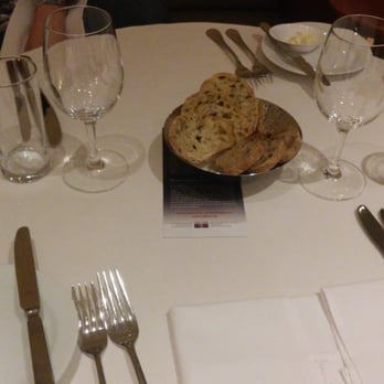 Mezzo Restaurant - Mediterranean Near Me - Prague, Puerto Rico