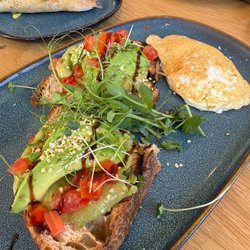 EPICanmore - Avocado toast with added egg