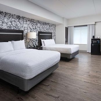 Hampton Inn & Suites Chattanooga/Downtown - Guest room - Hotels Near Me - Chattanooga, Tennessee Hampton Inn & Suites Chattanooga/Downtown - Guest room - Hotels Near Me - Chattanooga, Tennessee