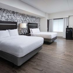Hampton Inn & Suites Chattanooga/Downtown - Guest room