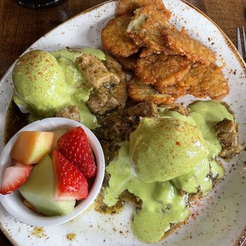 Le Papagayo - Chili verde eggs Benedict on sopes with potato cakes - Breakfast & Brunch Near Me - Encinitas, California