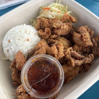 Thai Mee Up - Lemongrass chicken - Food Trucks Near Me - Kahului, Hawaii
