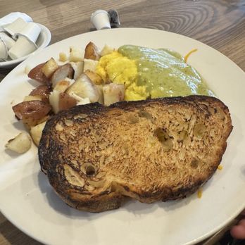 Bella Bru Cafe - Pesto Omelet - Cafes Near Me - Sacramento, California Bella Bru Cafe - Pesto Omelet - Cafes Near Me - Sacramento, California