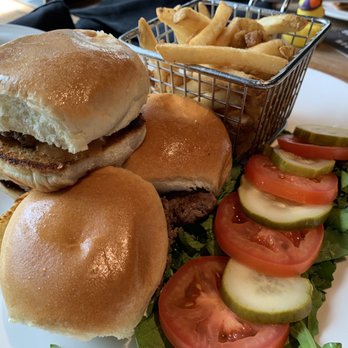 Yard House - Classic Sliders - New American Near Me - Orlando, Florida