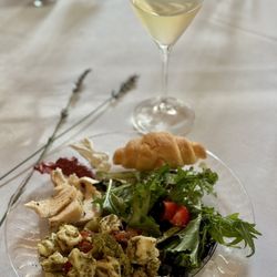 Lavender Oaks Farm - Lunch, wine