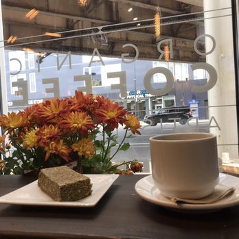 Oromo Cafe Bucktown - View from the counter - Cafes Near Me - Chicago, Illinois