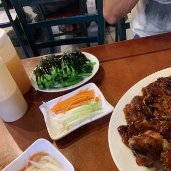 Sun Wah Bar-B-Que - Chinese Broccoli With Oyster Sauce - Barbeque Near Me - Chicago, Illinois