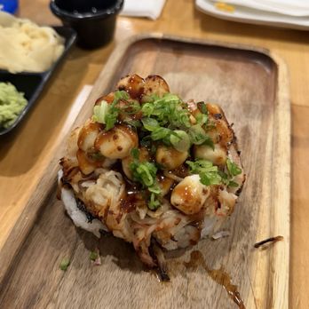 Hikari Sushi - Baked Scallop Roll - Sushi Bars Near Me - Chatsworth, California