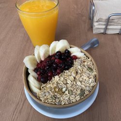 Café Baraka - Yogurt with fruit