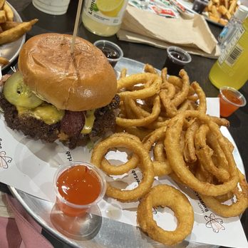 Matt’s Burger Lab - Bacon Cheese Smash - Burgers Near Me - Toronto, Ontario Matt’s Burger Lab - Bacon Cheese Smash - Burgers Near Me - Toronto, Ontario