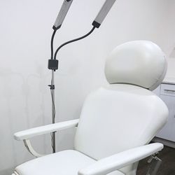 Total Wrapture Medi Spa - Spa chair for lash extensions and brow services