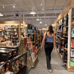 Barnes & Noble