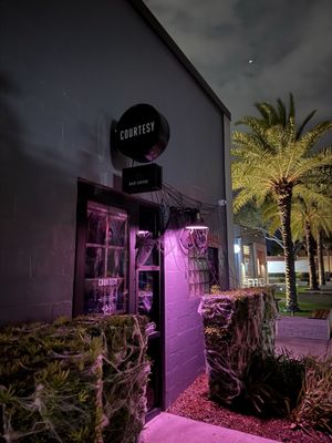 The Courtesy by null