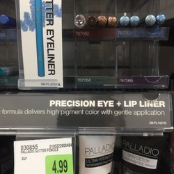 Sally Beauty - Glitter eyeliner
