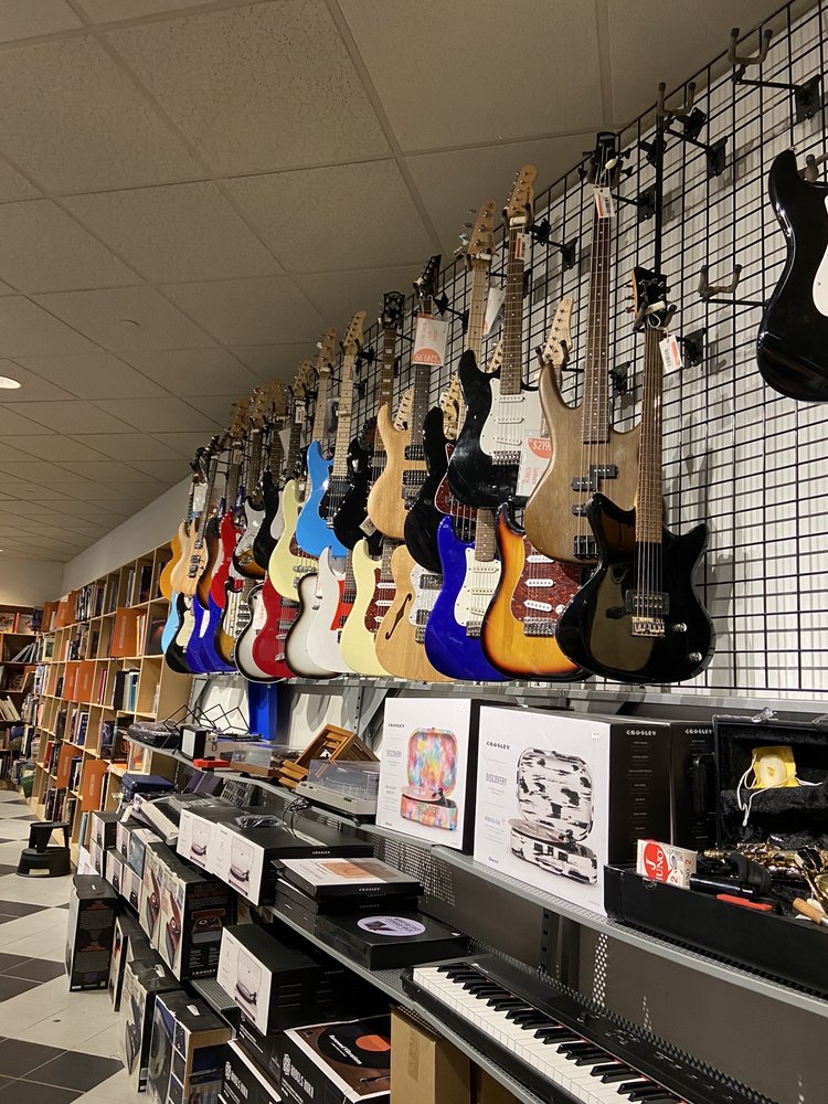 2ND & CHARLES Updated September 2024 40 Photos & 38 Reviews 3501