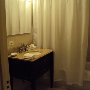 The Lombardy - quaint little bathroom - Hotels Near Me - New York, New York The Lombardy - quaint little bathroom - Hotels Near Me - New York, New York