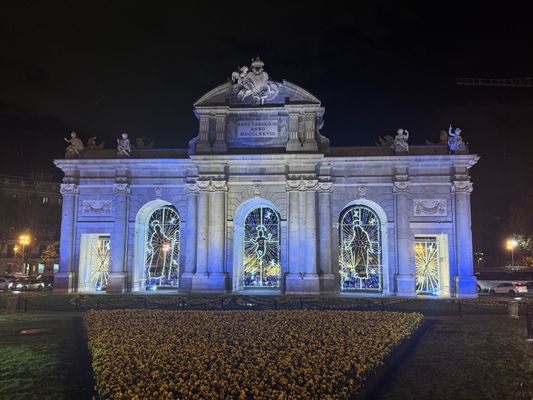 Puerta de Alcalá by null