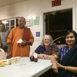 Badarikashrama - Swami Omkarananda ji with Suman & Sargam Shah