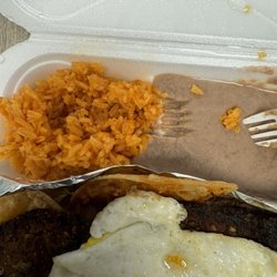 Burrito Los Azaderos & Mariscos - No flavor or salt on rice or beans