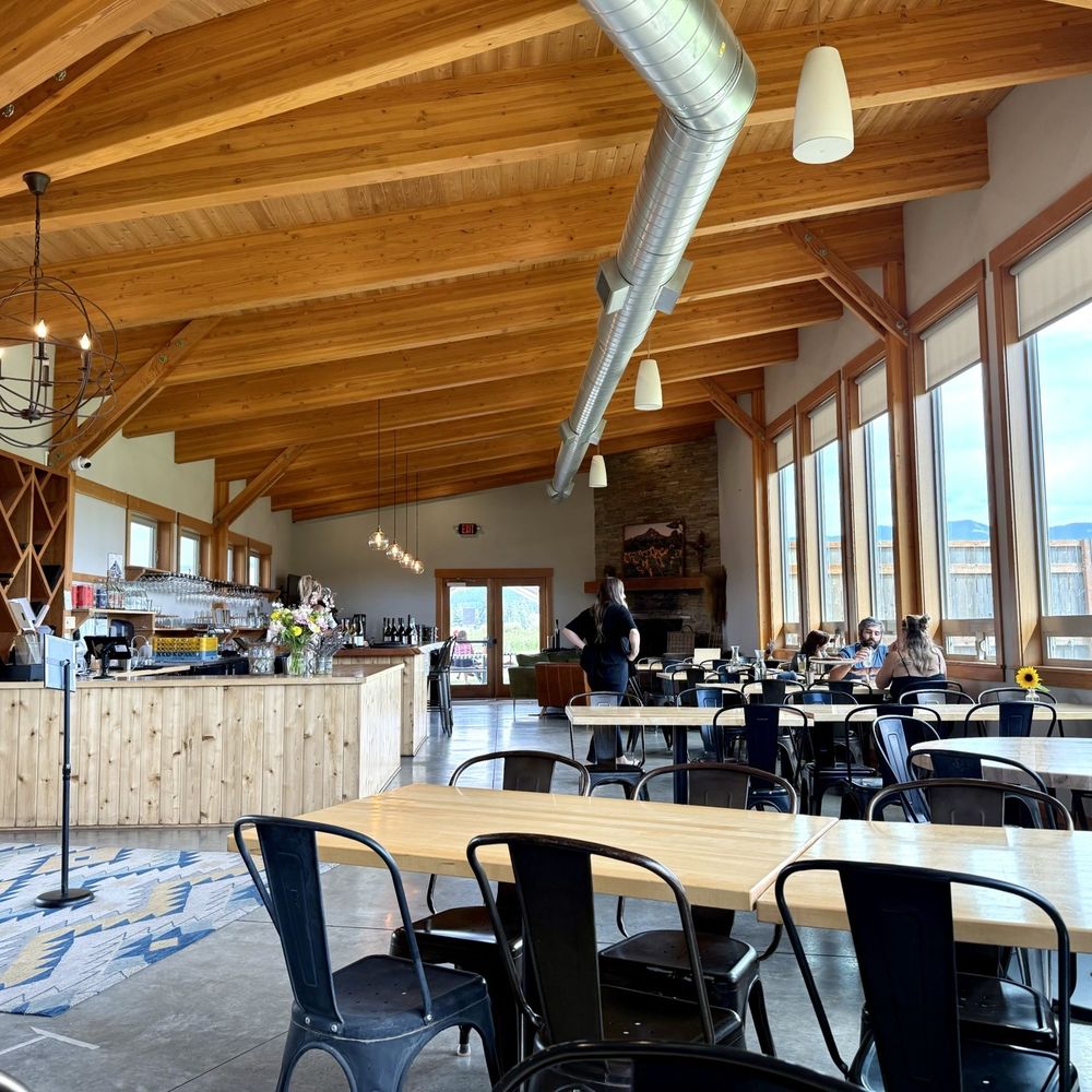 Grateful Vineyard - Inside dinning area - Wine Tasting Room Near Me - Mount Hood, Oregon Grateful Vineyard - Inside dinning area - Wine Tasting Room Near Me - Mount Hood, Oregon