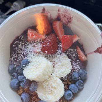 Glowing - Acai Bowl - Health Markets Near Me - Los Angeles, California