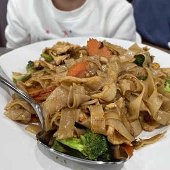 U-D thai restaurant - Pad See Ew - Thai Near Me - Fresno, California
