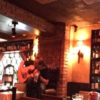 Geja's Cafe - Guitarist and lovely ambience. - Fondue Near Me - Chicago, Illinois