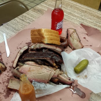 City Market - Barbeque Near Me - Luling, Texas