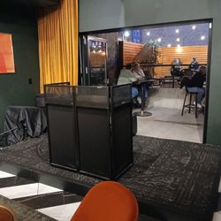 Nostalgia Wine & Jazz Lounge - DJ/band area