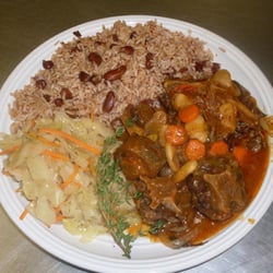 Mama Dee's Jamaican and Soul Food