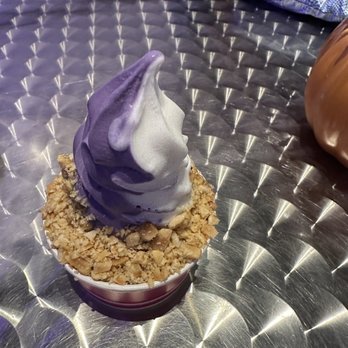 Niu Soft Serve - You can make yours a swirl - Desserts Near Me - Honolulu, Hawaii Niu Soft Serve - You can make yours a swirl - Desserts Near Me - Honolulu, Hawaii