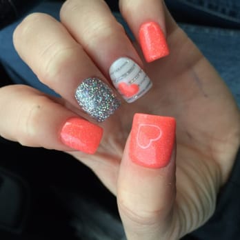 Nails 4 US - Nail Salons Near Me - Oregon City, Oregon