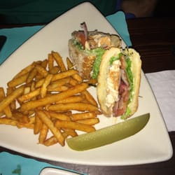 Metric Bar & Grill