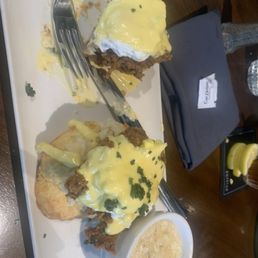 Estelle Benedict with chicken and hollandaise sauce, it normally comes with sausage gravy but I prefer hollandaise with eggs Benedict. Estelle Benedict with chicken and hollandaise sauce, it normally comes with sausage gravy but I prefer hollandaise with eggs Benedict.