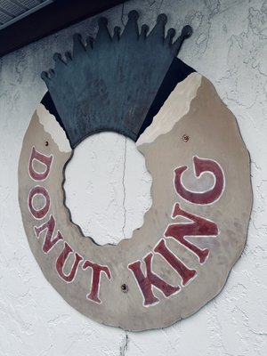 Donut King by null