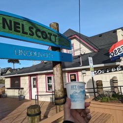 Left Coast Coffee - Grab a cup here and brekkie at Nelscott