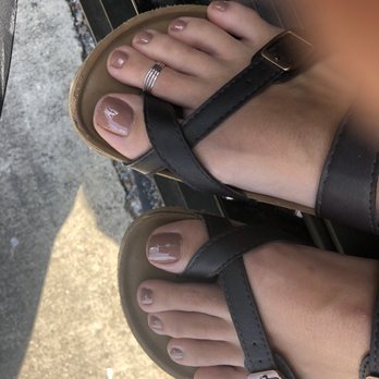 Absolute Bella Nails and Spa - Basic pedicure - Waxing Near Me - Killeen, Texas