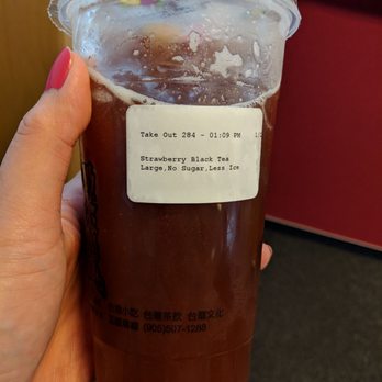 Bubble Republic Tea House - Large iced strawberry black tea (no sugar and some ice) - Taiwanese Near Me - Mississauga, Ontario Bubble Republic Tea House - Large iced strawberry black tea (no sugar and some ice) - Taiwanese Near Me - Mississauga, Ontario