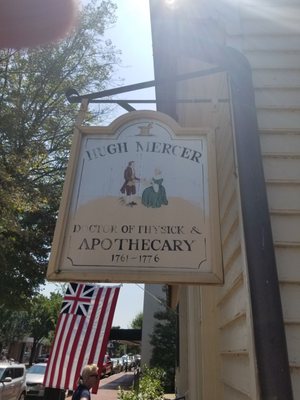 Hugh Mercer Apothecary Shop by null