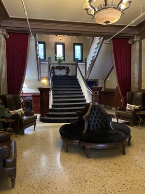 MarQueen Hotel by null