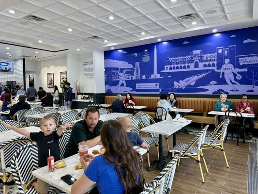 Paris Baguette by null