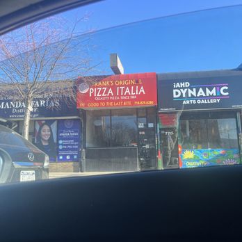 Pizza Italia - a view of the outside of a restaurant - Pizza Near Me - Bronx, New York Pizza Italia - a view of the outside of a restaurant - Pizza Near Me - Bronx, New York