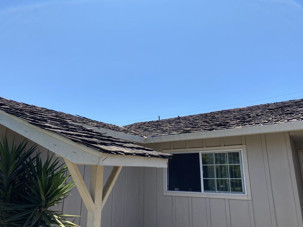 Slide of Williams Roofing