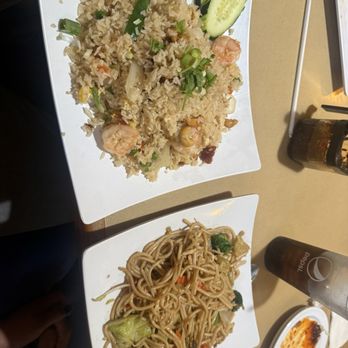 Coconut Cafe - Pineapple Fried Rice and Chicken Chow Mein - Laotian Near Me - Merced, California