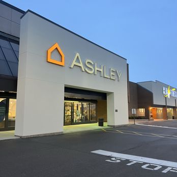 Ashley Store - Furniture Stores Near Me - St Louis, Missouri Ashley Store - Furniture Stores Near Me - St Louis, Missouri