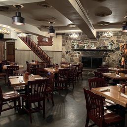 BASS BAY BREWHOUSE - Updated June 2025 - 459 Photos & 369 Reviews - S79W15851 Aud Mar Dr