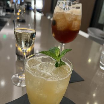 AC Hotel Seattle Downtown - Hotel bar - Hotels Near Me - Seattle, Washington